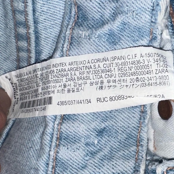 Zara Mid-Waist Button Fly Light Wash Straight Leg Jeans in Size US 2 - Picture 5 of 6